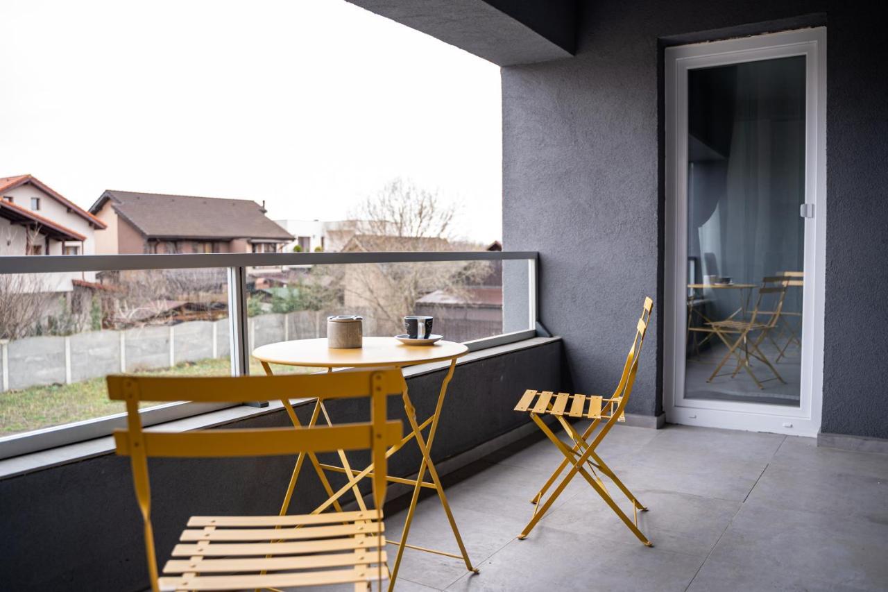 Modern Apartment In Dumbravita Uisenteş Exterior foto